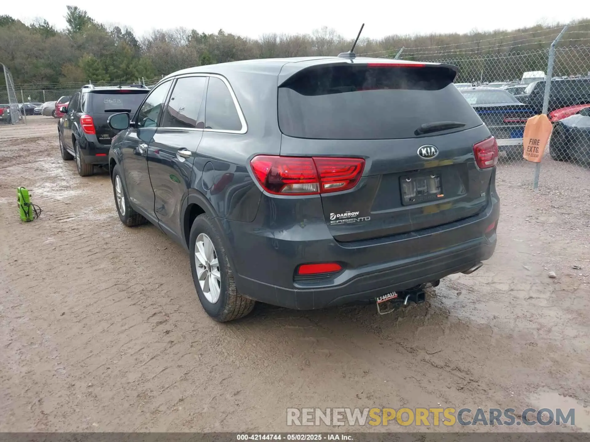 3 Photograph of a damaged car 5XYPGDA5XLG618548 KIA SORENTO 2020