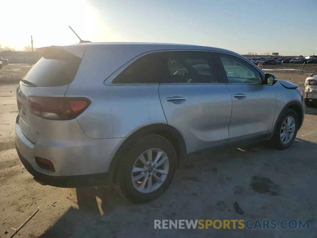 3 Photograph of a damaged car 5XYPGDA5XLG620493 KIA SORENTO 2020