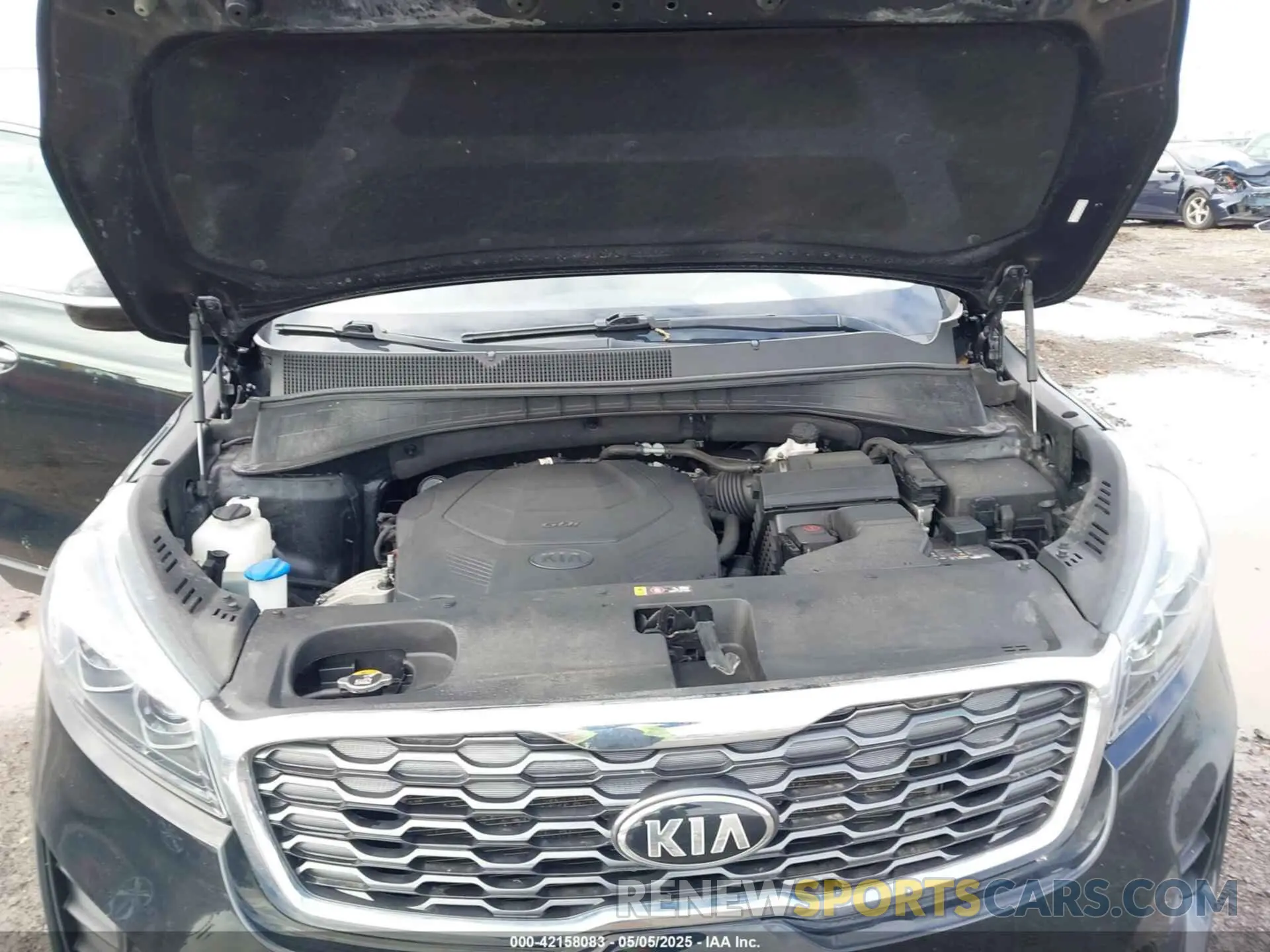 10 Photograph of a damaged car 5XYPGDA5XLG680807 KIA SORENTO 2020
