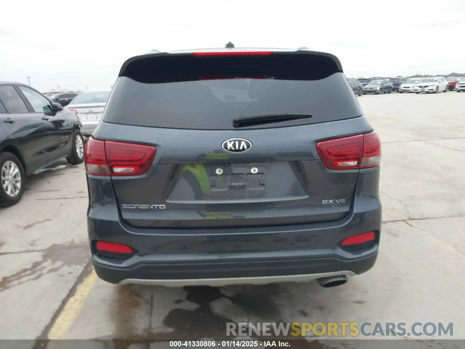 16 Photograph of a damaged car 5XYPH4A50LG666153 KIA SORENTO 2020