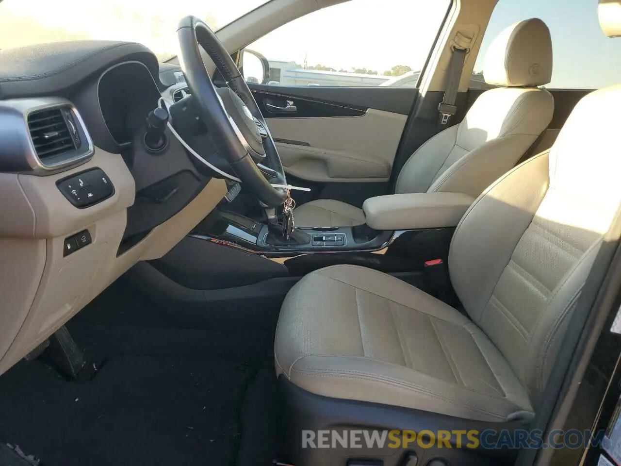7 Photograph of a damaged car 5XYPH4A53LG659830 KIA SORENTO 2020