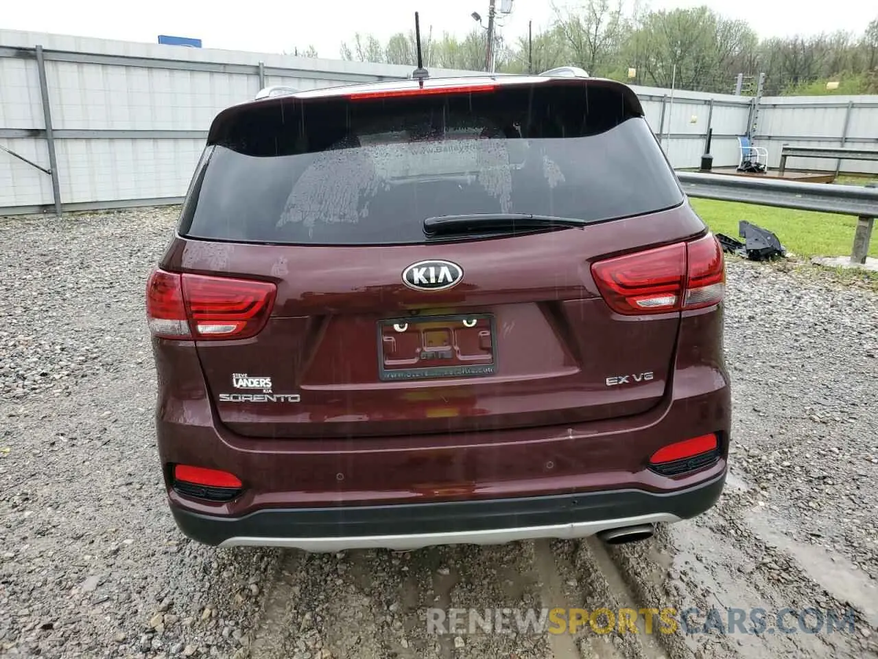 6 Photograph of a damaged car 5XYPH4A57LG693432 KIA SORENTO 2020