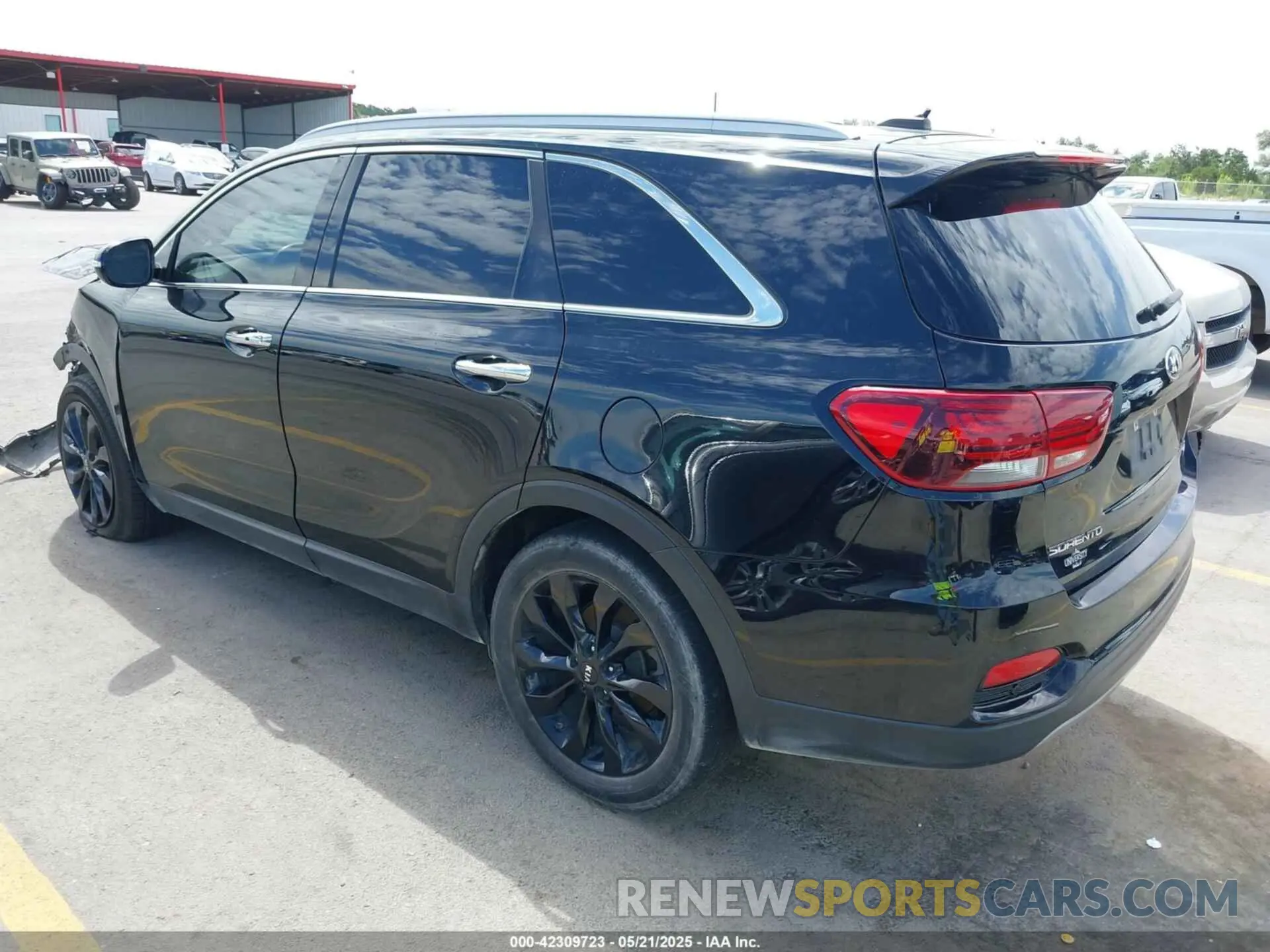 3 Photograph of a damaged car 5XYPH4A57LG706518 KIA SORENTO 2020