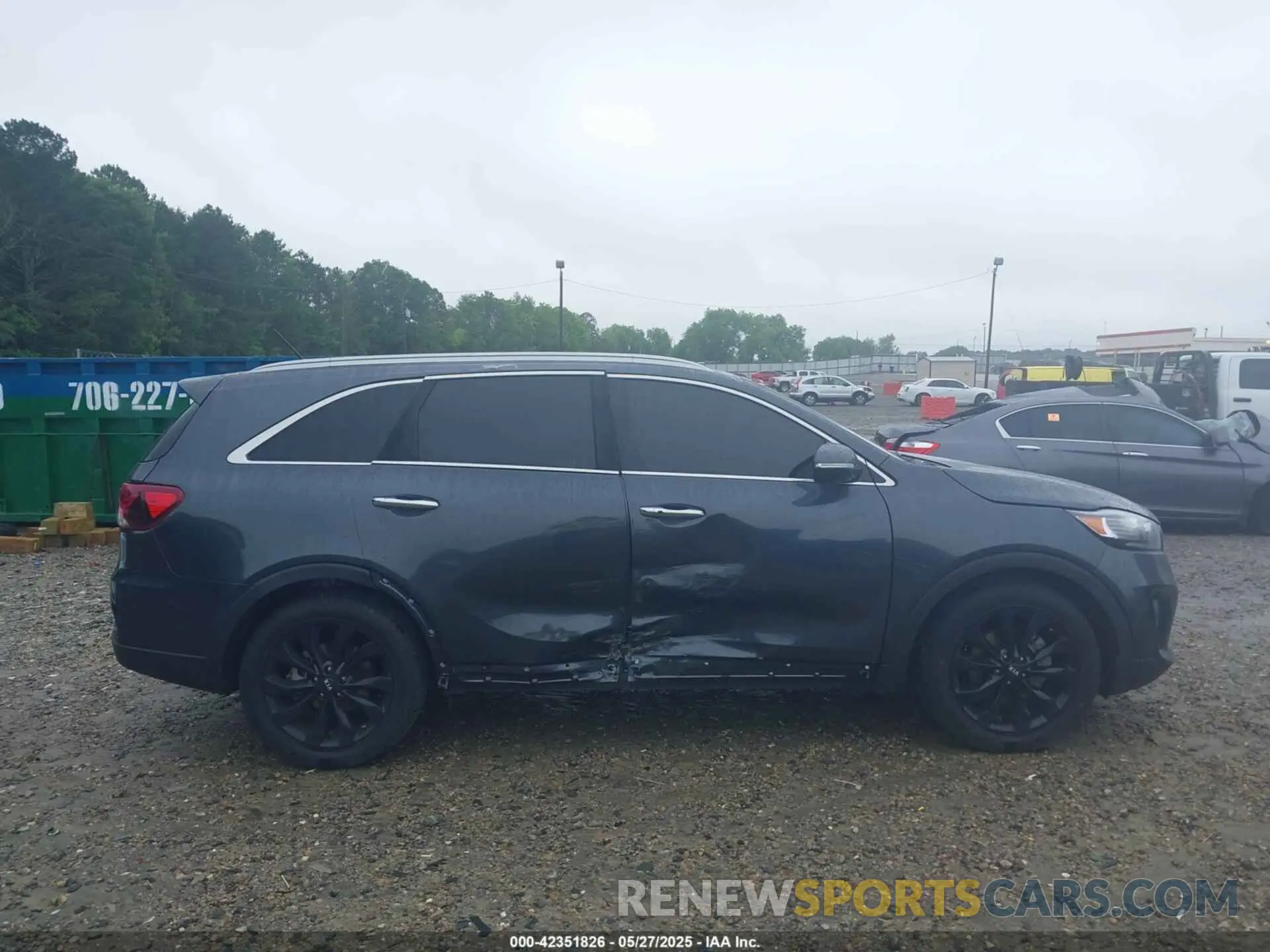 13 Photograph of a damaged car 5XYPH4A58LG658348 KIA SORENTO 2020
