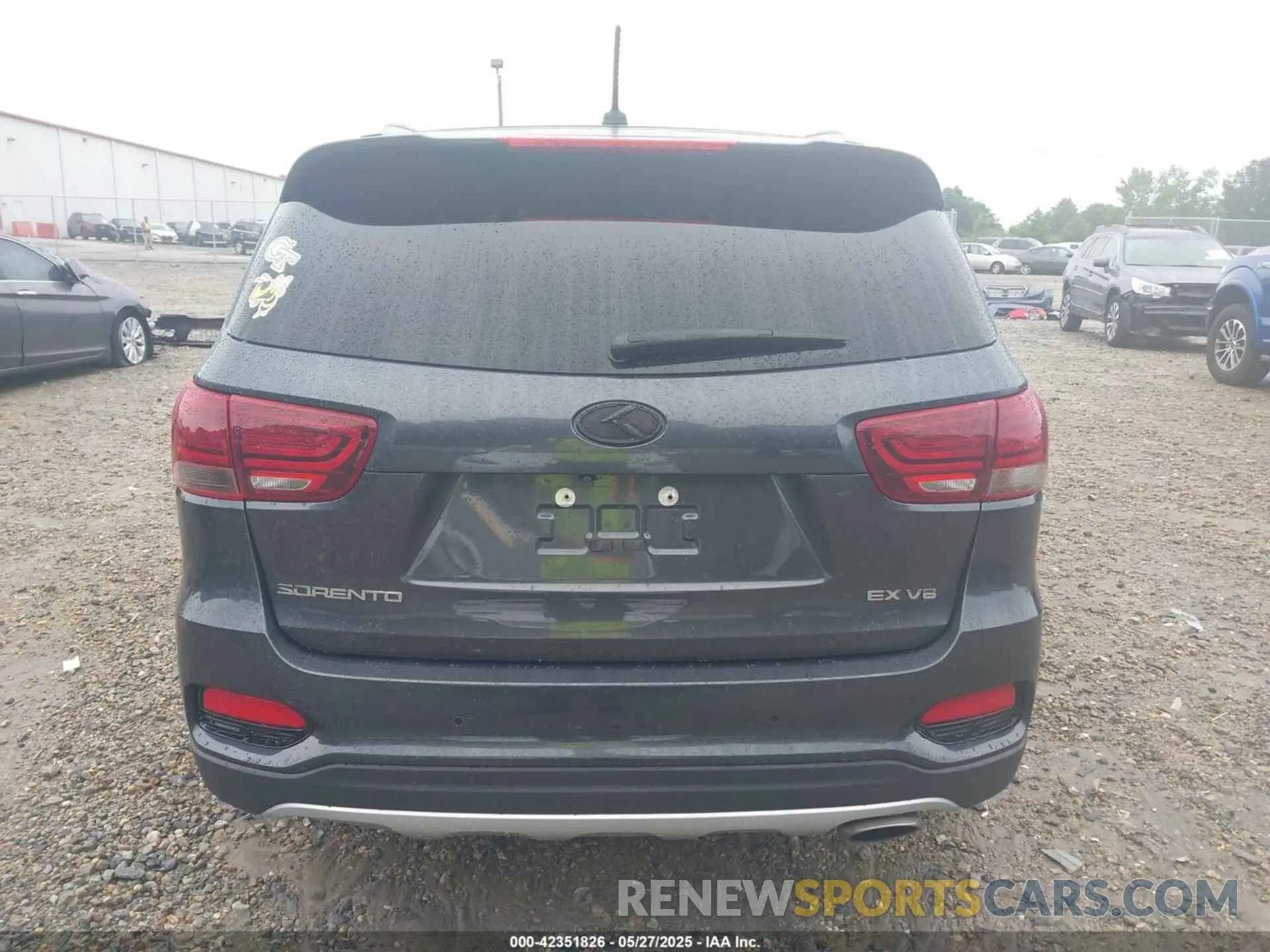 16 Photograph of a damaged car 5XYPH4A58LG658348 KIA SORENTO 2020