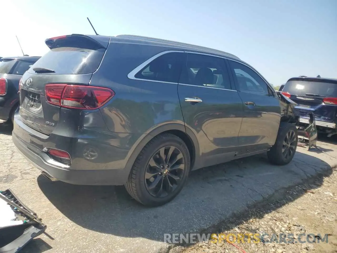 3 Photograph of a damaged car 5XYPH4A5XLG675703 KIA SORENTO 2020