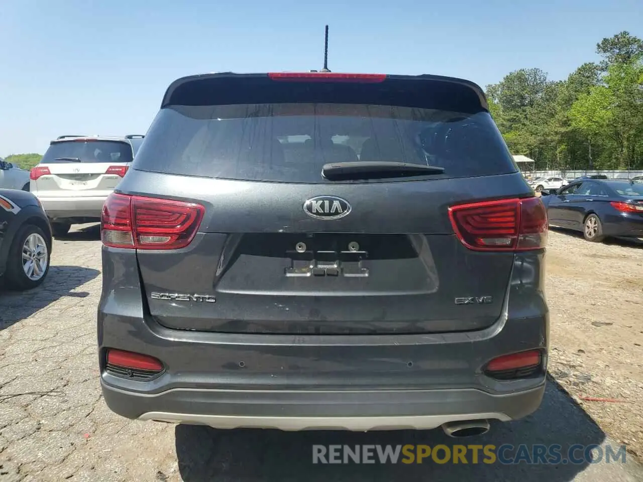 6 Photograph of a damaged car 5XYPH4A5XLG675703 KIA SORENTO 2020