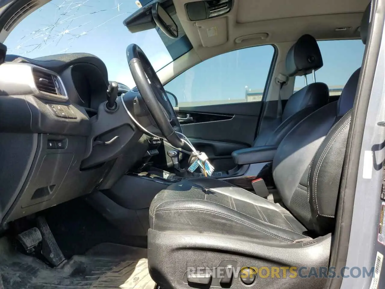 7 Photograph of a damaged car 5XYPHDA51LG692180 KIA SORENTO 2020