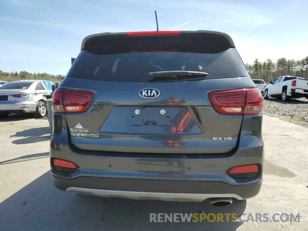 6 Photograph of a damaged car 5XYPHDA52LG708595 KIA SORENTO 2020