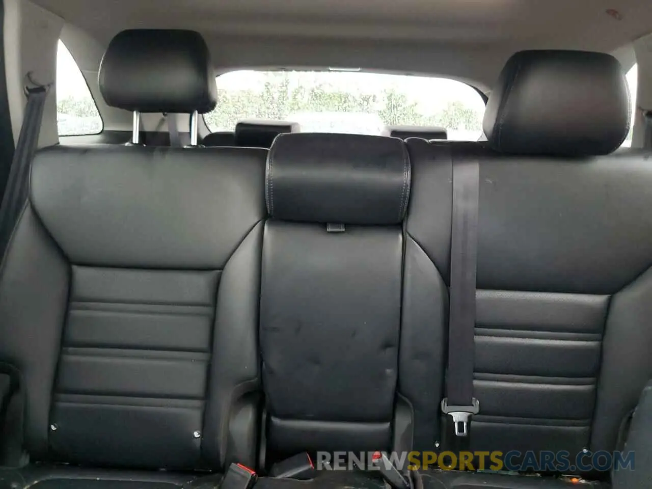 10 Photograph of a damaged car 5XYPHDA53LG678720 KIA SORENTO 2020