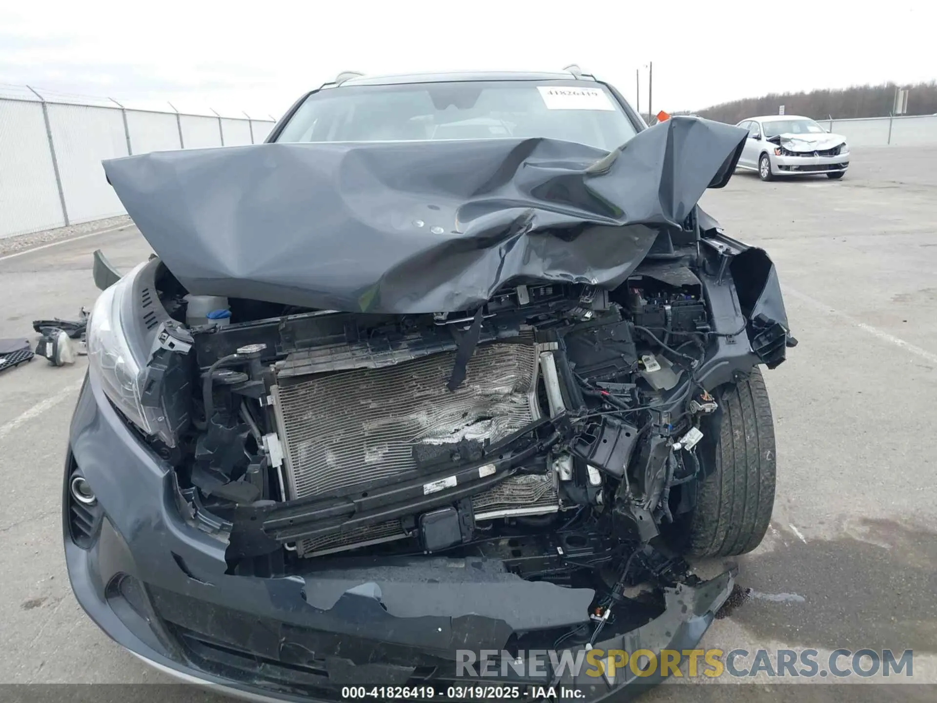 13 Photograph of a damaged car 5XYPHDA58LG709928 KIA SORENTO 2020