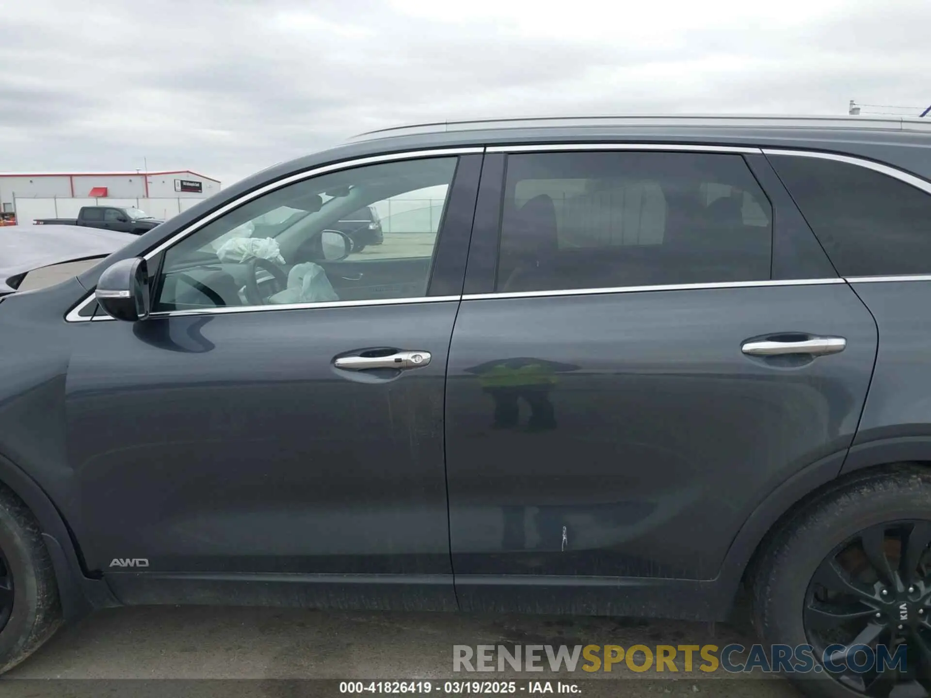 15 Photograph of a damaged car 5XYPHDA58LG709928 KIA SORENTO 2020