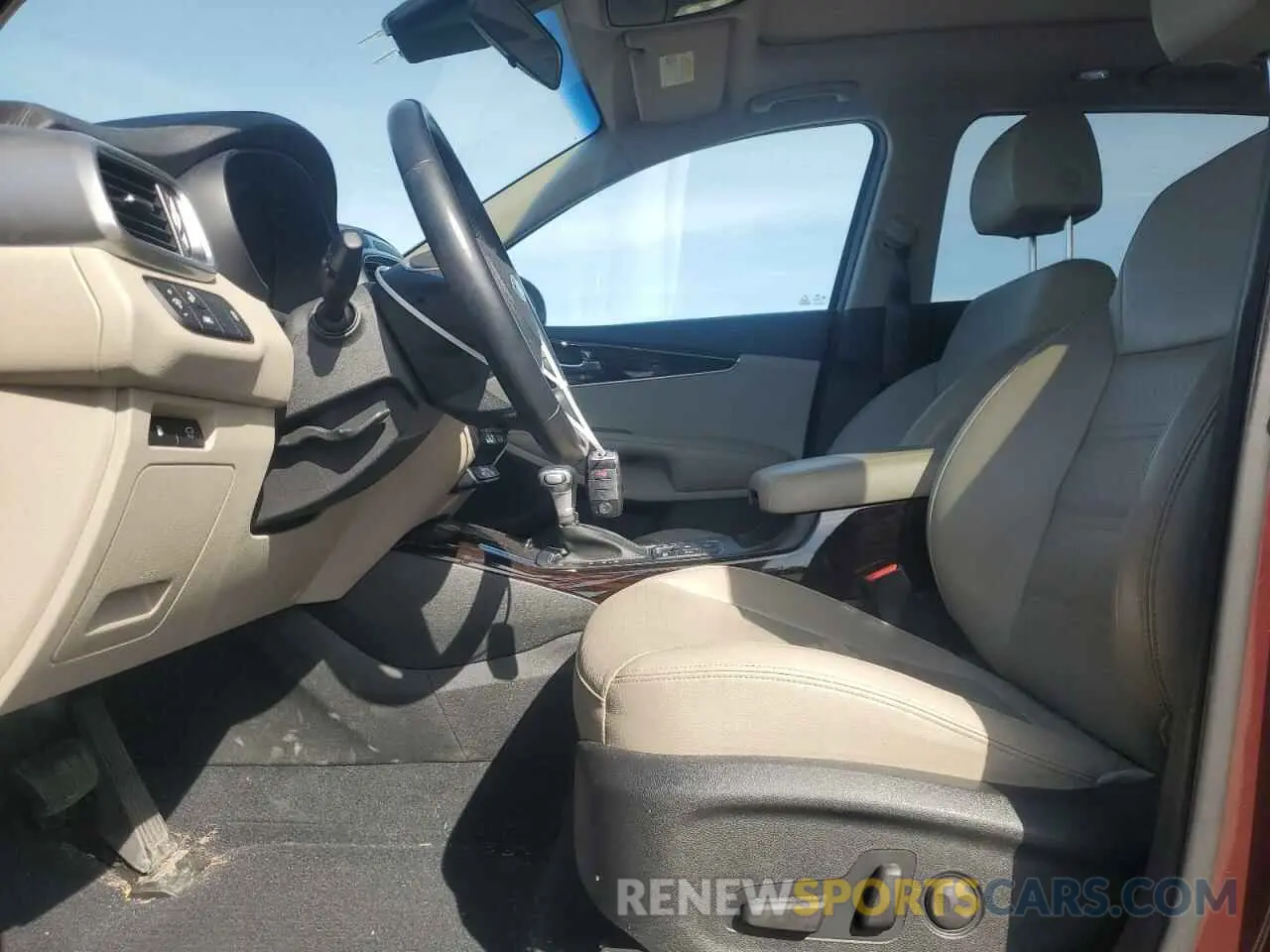 7 Photograph of a damaged car 5XYPHDA5XLG707405 KIA SORENTO 2020