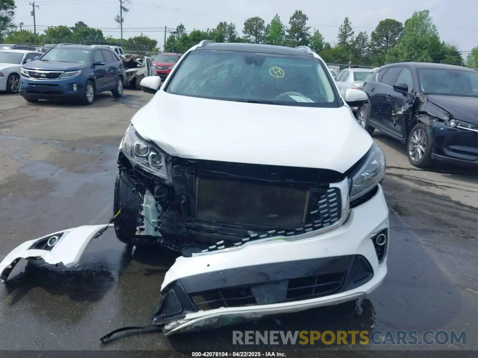 12 Photograph of a damaged car 5XYPK4A51LG650674 KIA SORENTO 2020