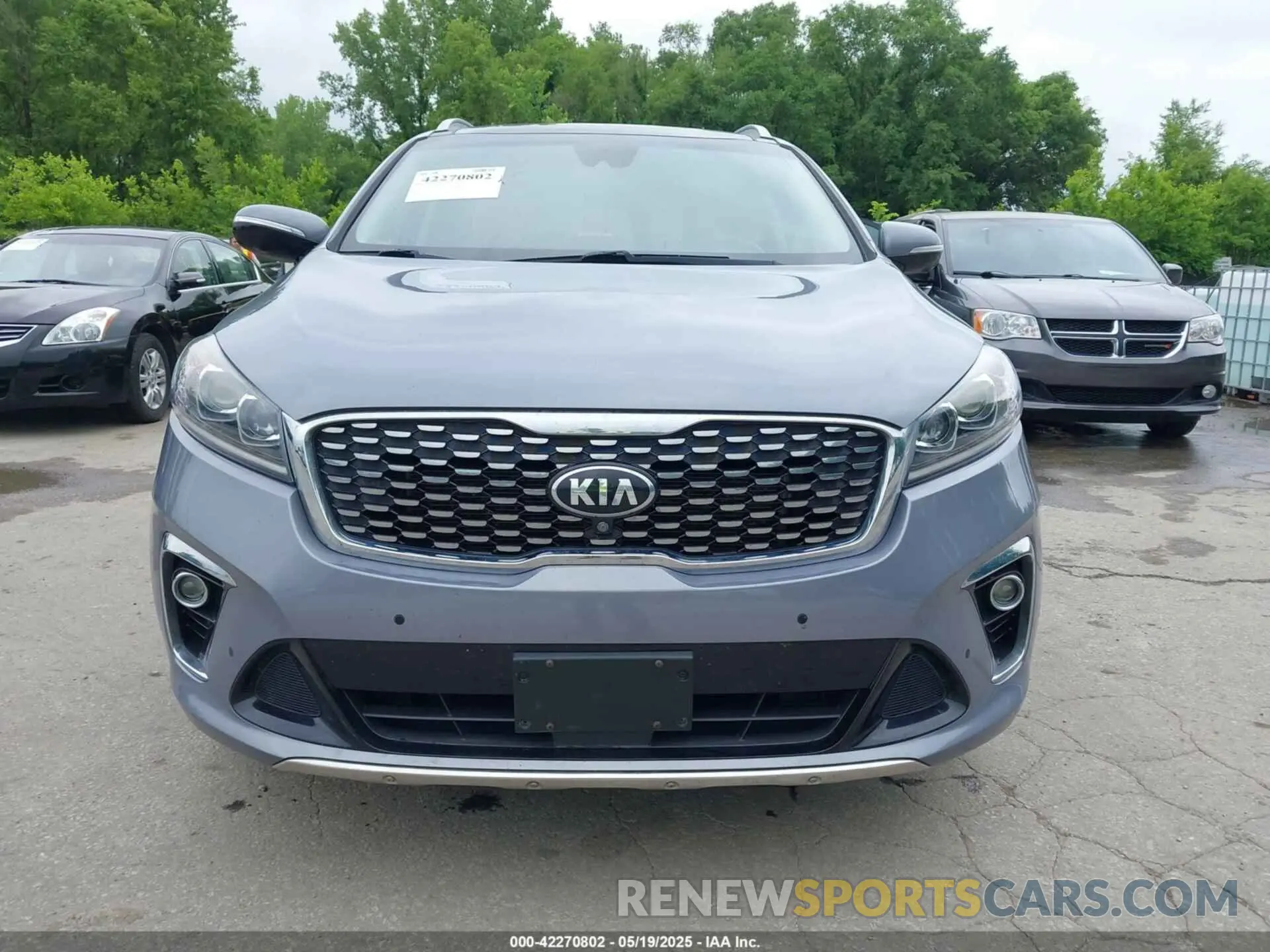 13 Photograph of a damaged car 5XYPKDA52LG648240 KIA SORENTO 2020
