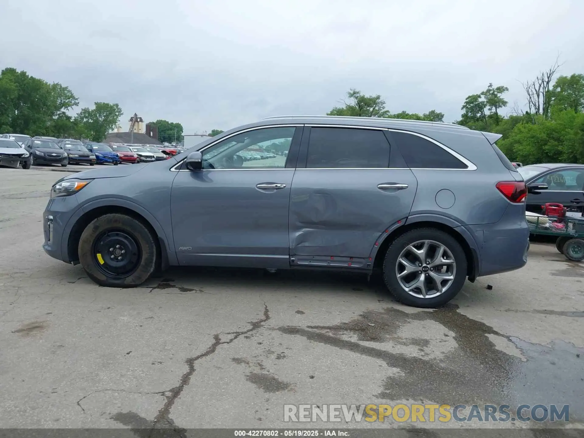 15 Photograph of a damaged car 5XYPKDA52LG648240 KIA SORENTO 2020