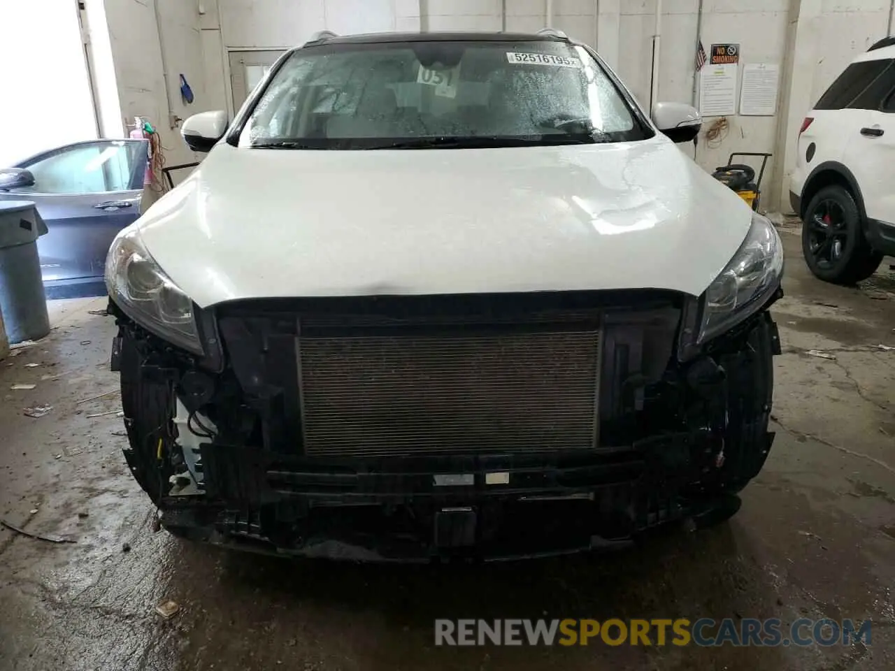 5 Photograph of a damaged car 5XYPKDA56LG652291 KIA SORENTO 2020