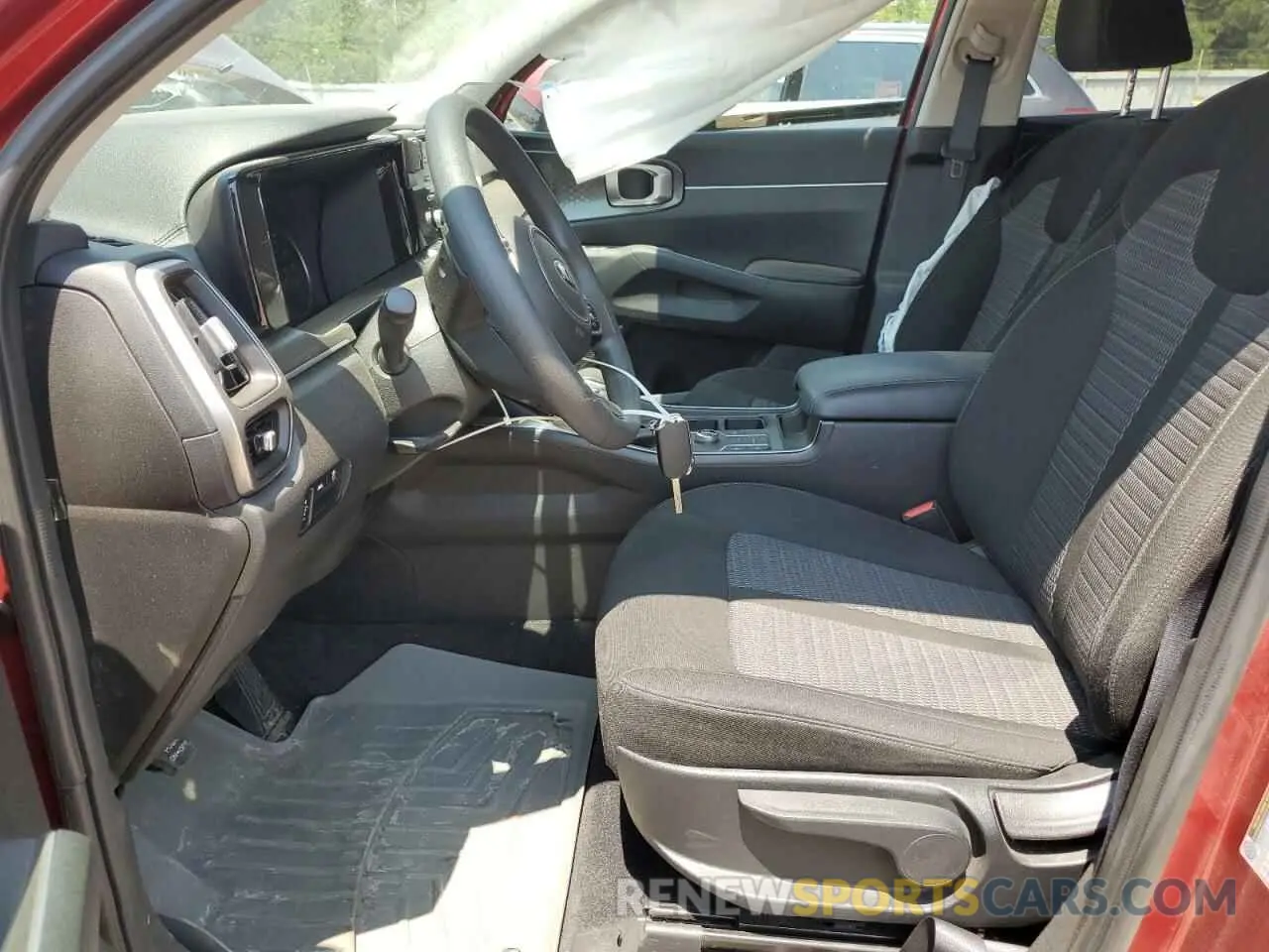 7 Photograph of a damaged car 5XYRG4LC0MG005702 KIA SORENTO 2021