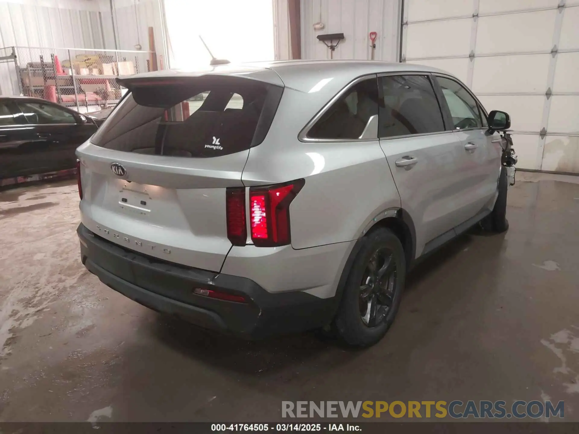 4 Photograph of a damaged car 5XYRG4LC0MG019700 KIA SORENTO 2021
