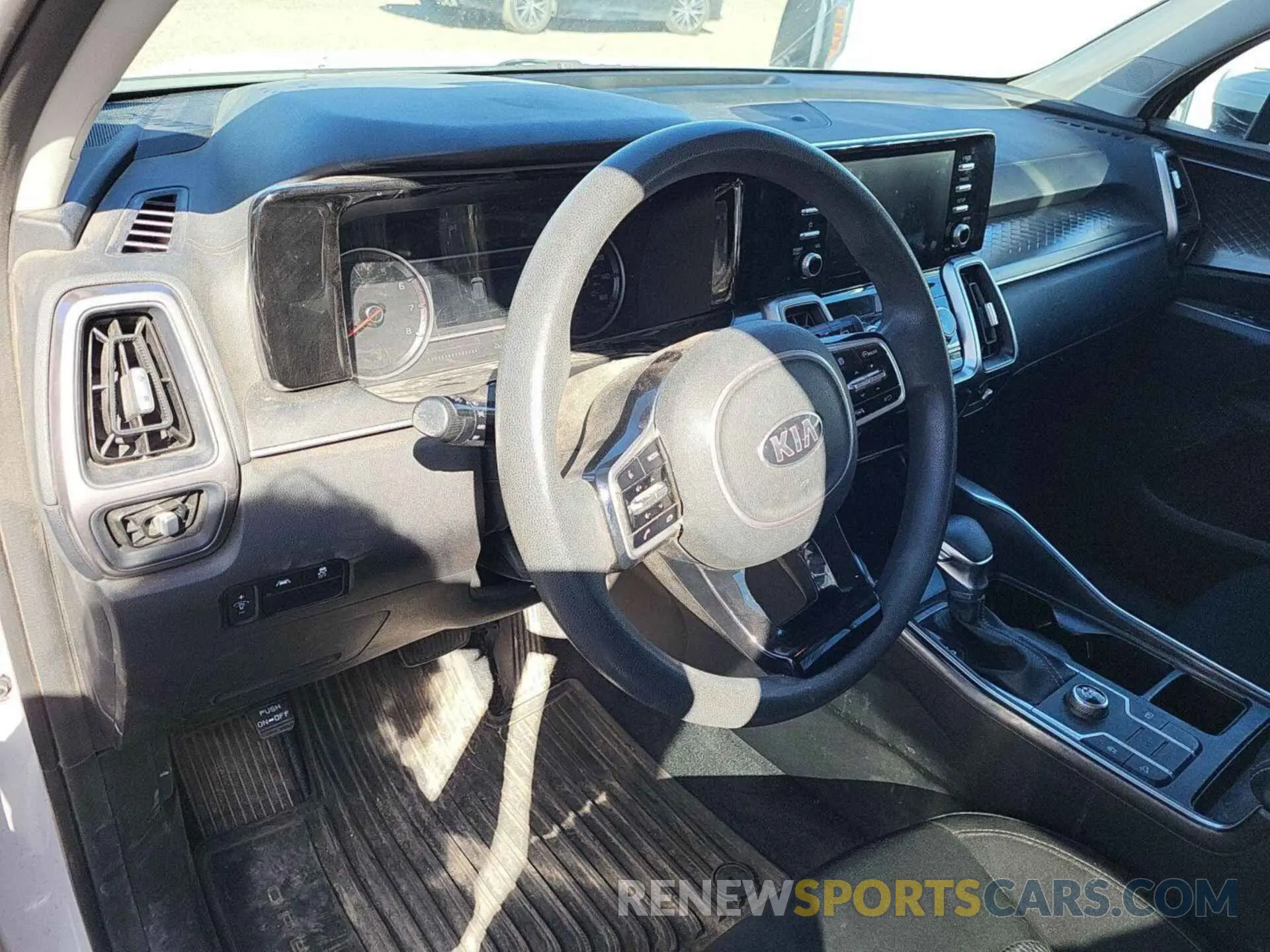 10 Photograph of a damaged car 5XYRG4LC1MG001044 KIA SORENTO 2021