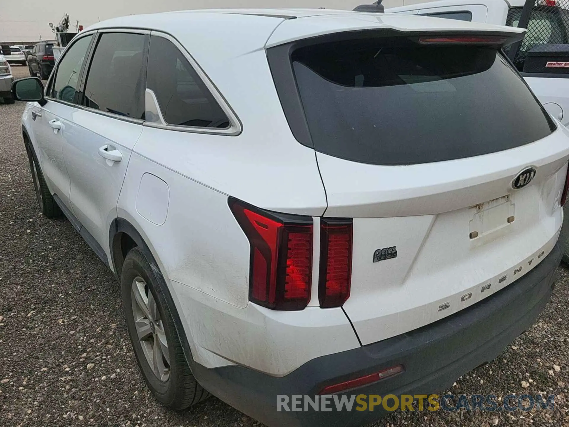 8 Photograph of a damaged car 5XYRG4LC1MG001044 KIA SORENTO 2021
