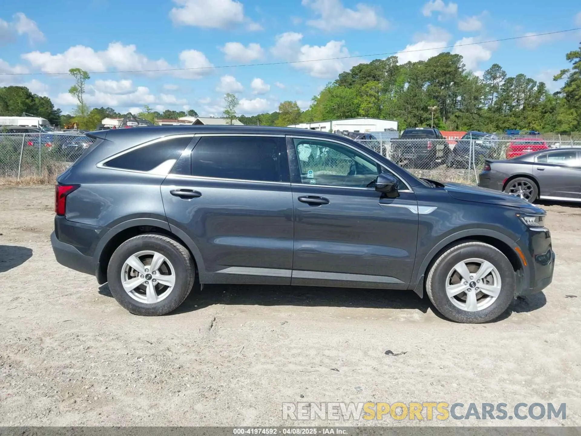 13 Photograph of a damaged car 5XYRG4LC1MG021424 KIA SORENTO 2021