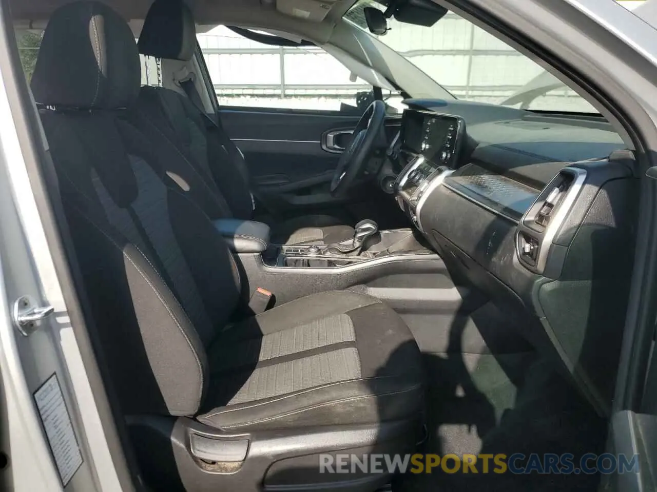7 Photograph of a damaged car 5XYRG4LC1MG041897 KIA SORENTO 2021
