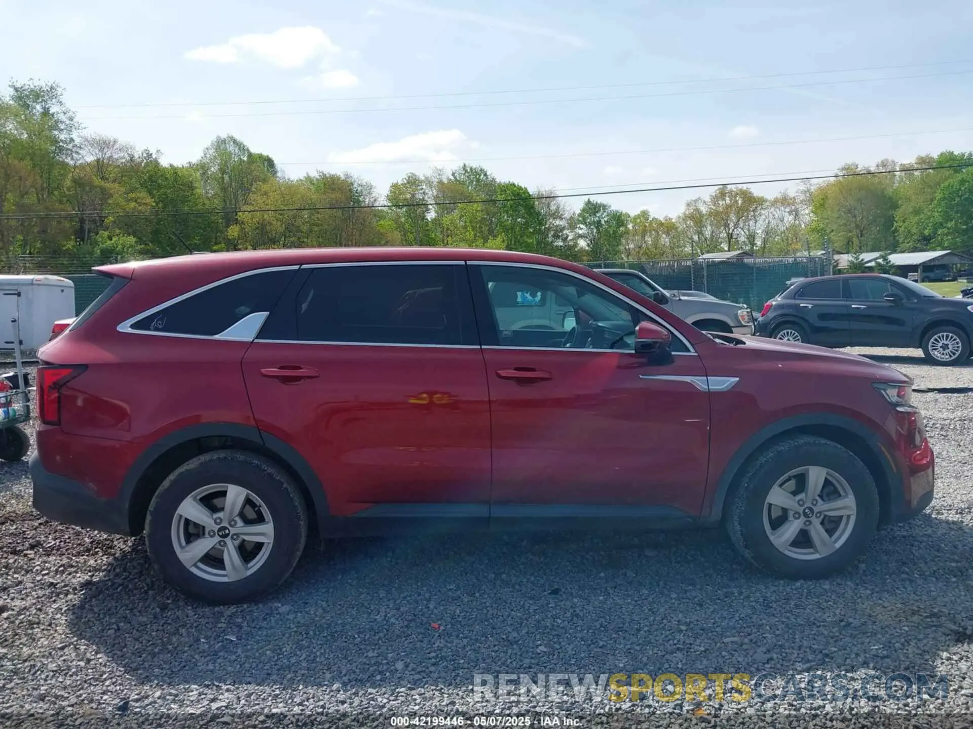 14 Photograph of a damaged car 5XYRG4LC1MG052981 KIA SORENTO 2021