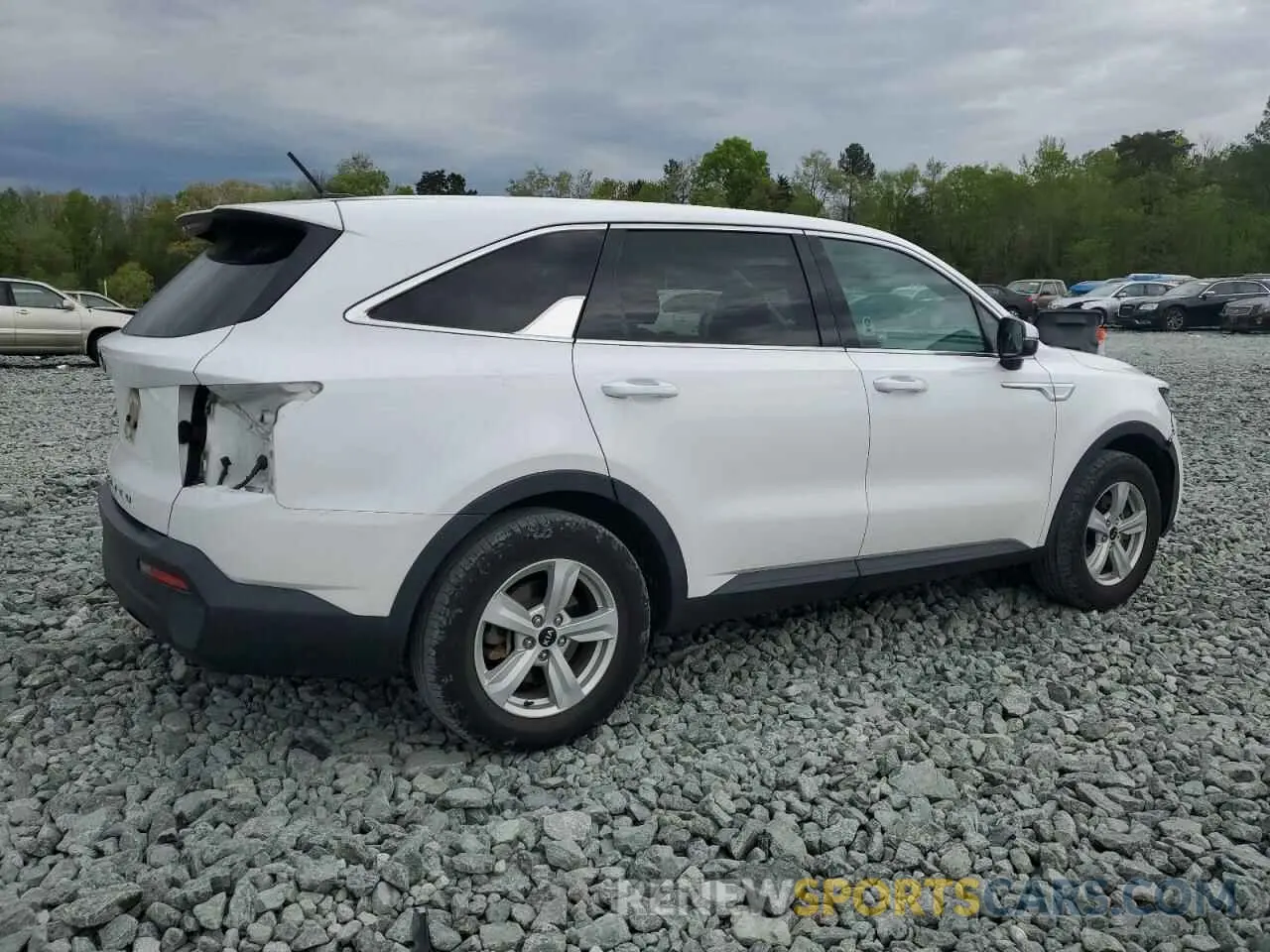 3 Photograph of a damaged car 5XYRG4LC3MG022168 KIA SORENTO 2021