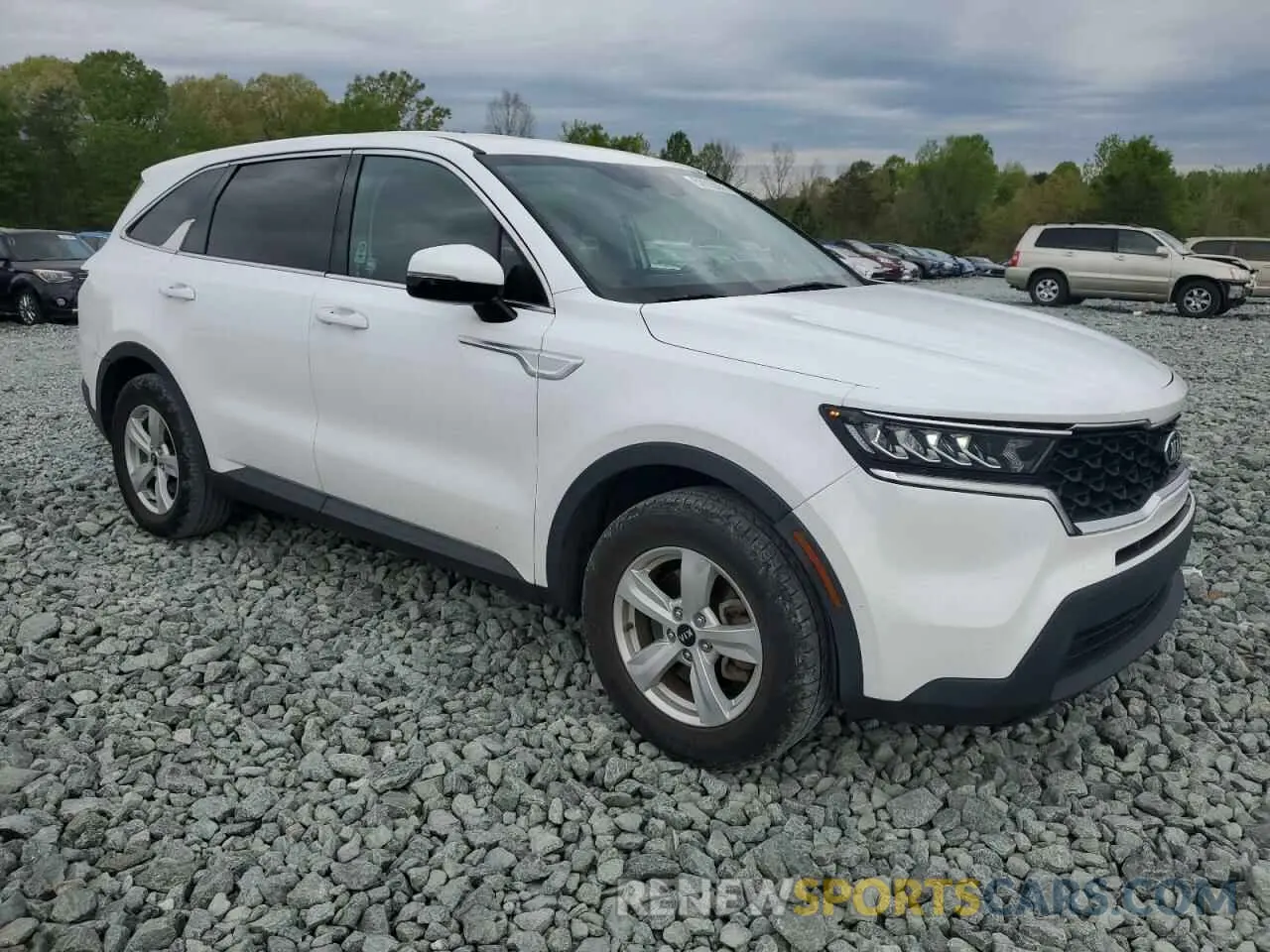 4 Photograph of a damaged car 5XYRG4LC3MG022168 KIA SORENTO 2021