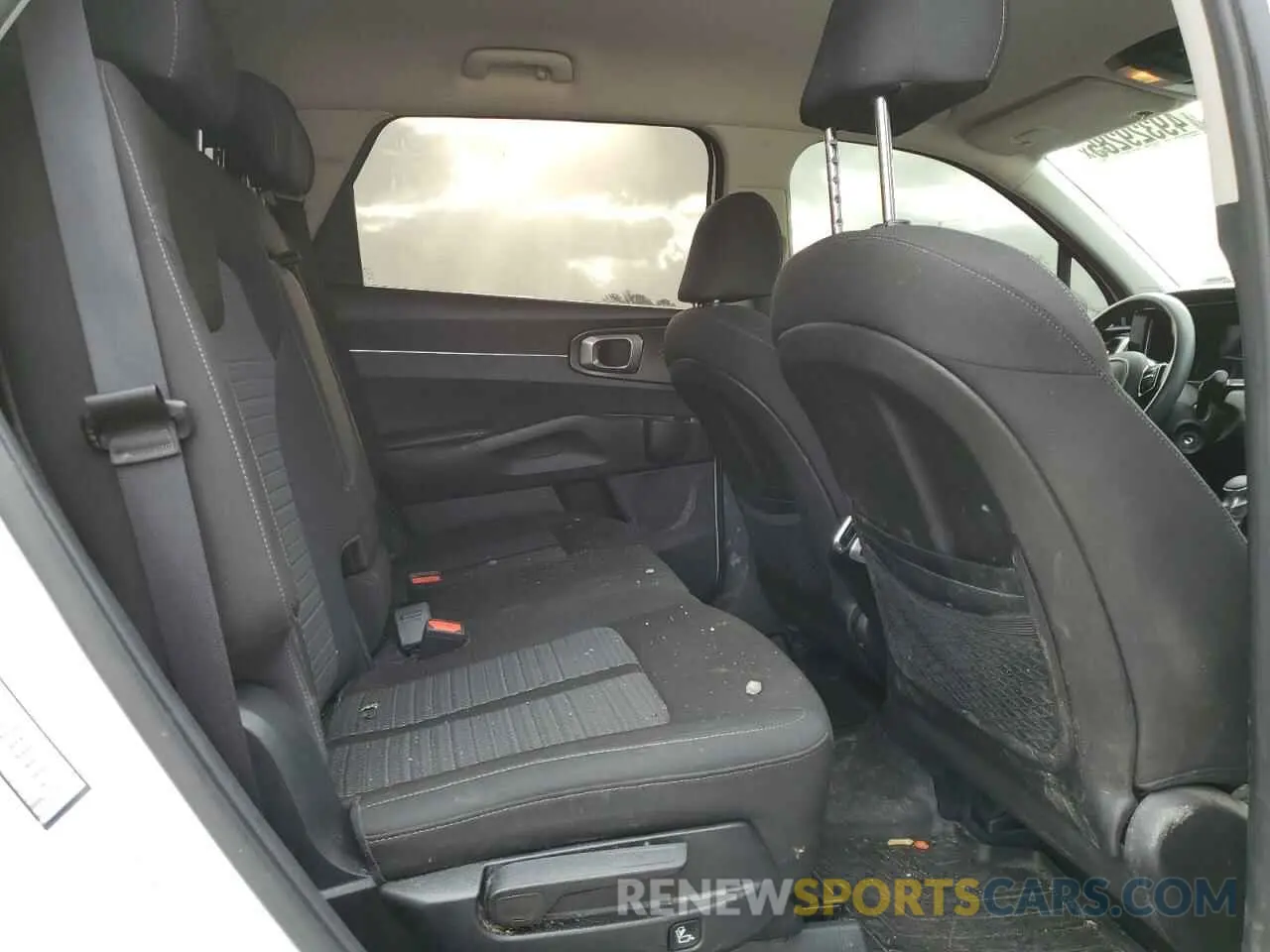 11 Photograph of a damaged car 5XYRG4LC3MG028715 KIA SORENTO 2021