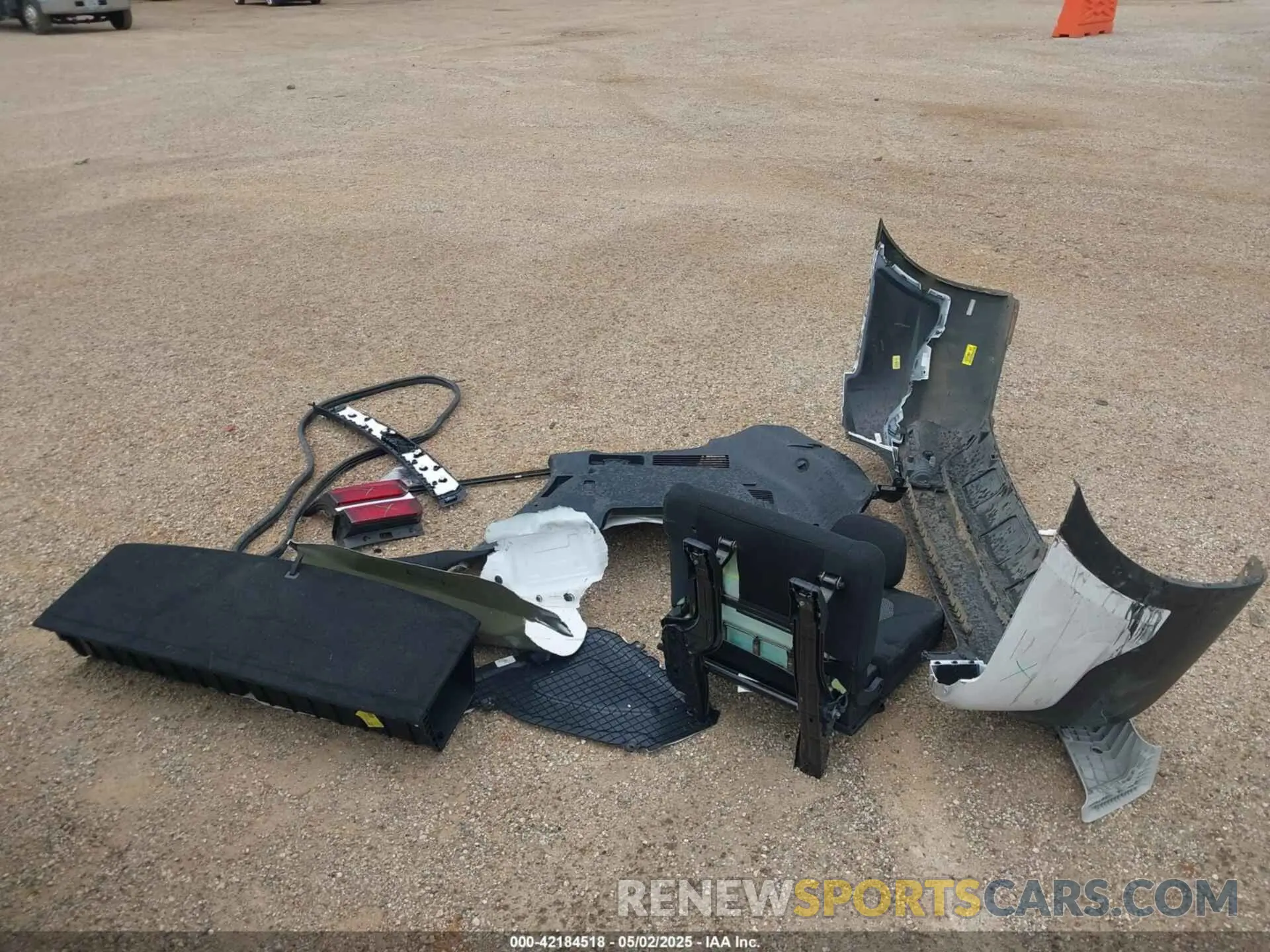 12 Photograph of a damaged car 5XYRG4LC3MG055381 KIA SORENTO 2021