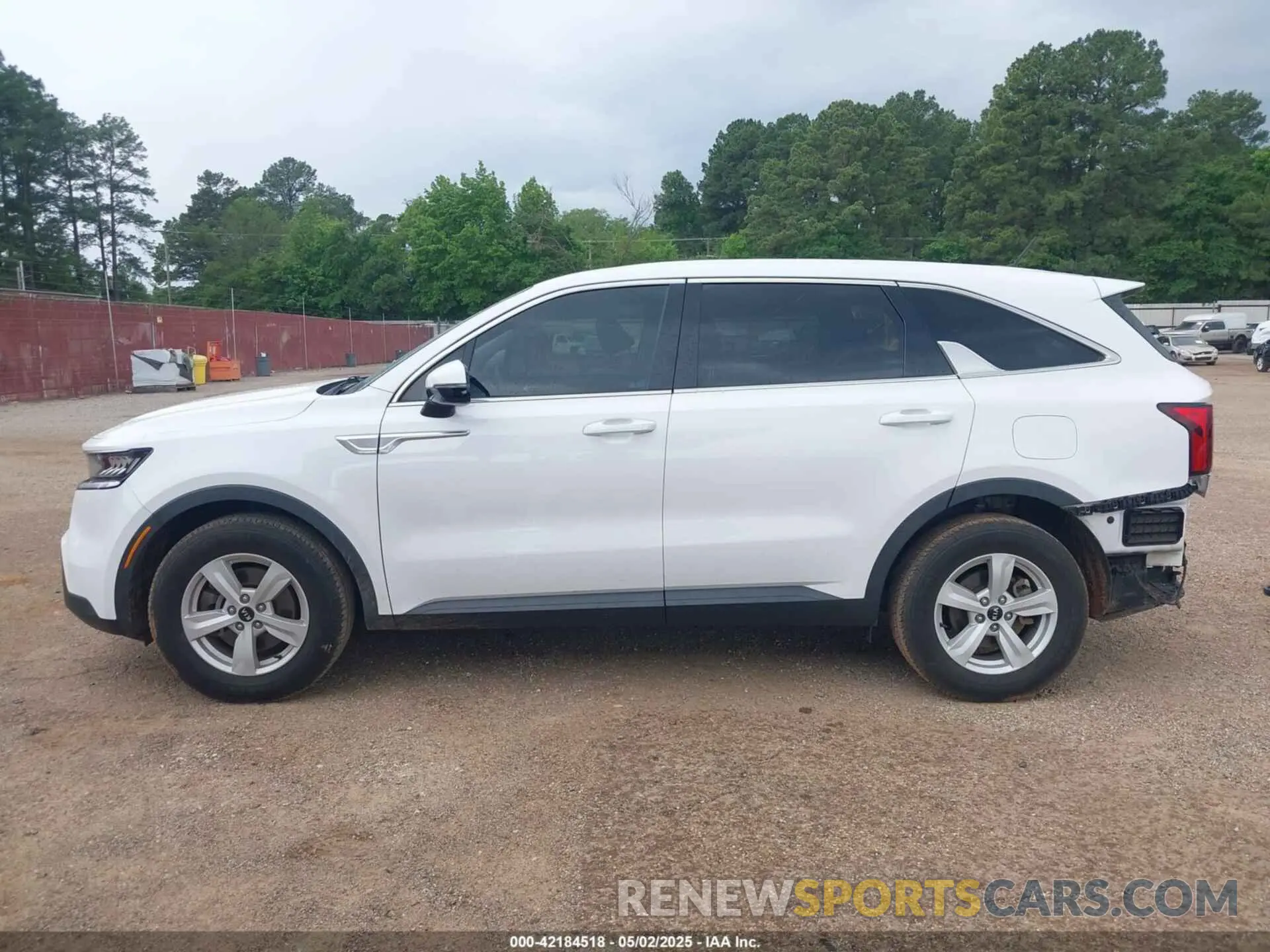 15 Photograph of a damaged car 5XYRG4LC3MG055381 KIA SORENTO 2021