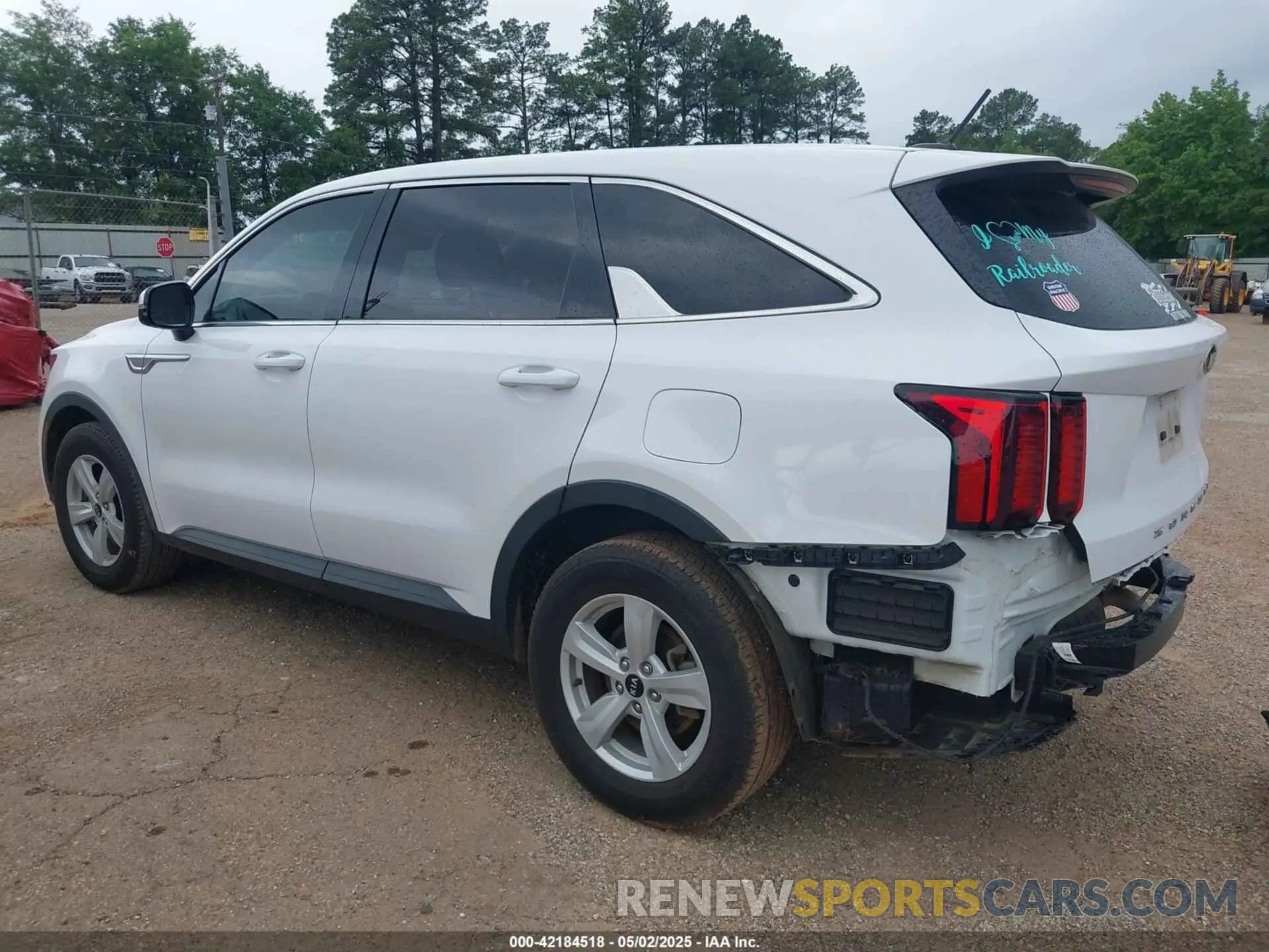 3 Photograph of a damaged car 5XYRG4LC3MG055381 KIA SORENTO 2021