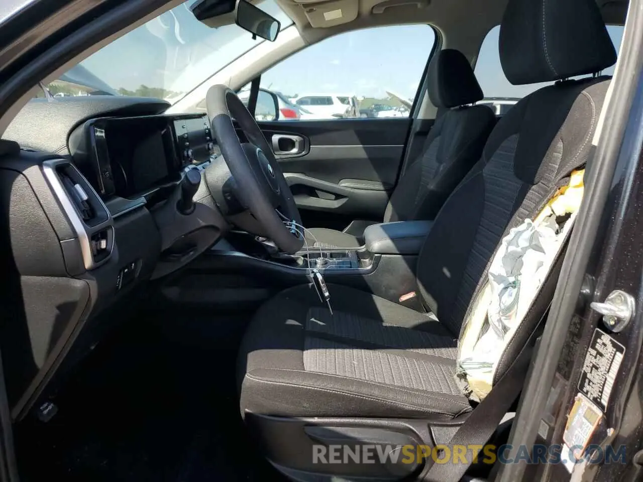 7 Photograph of a damaged car 5XYRG4LC4MG068446 KIA SORENTO 2021