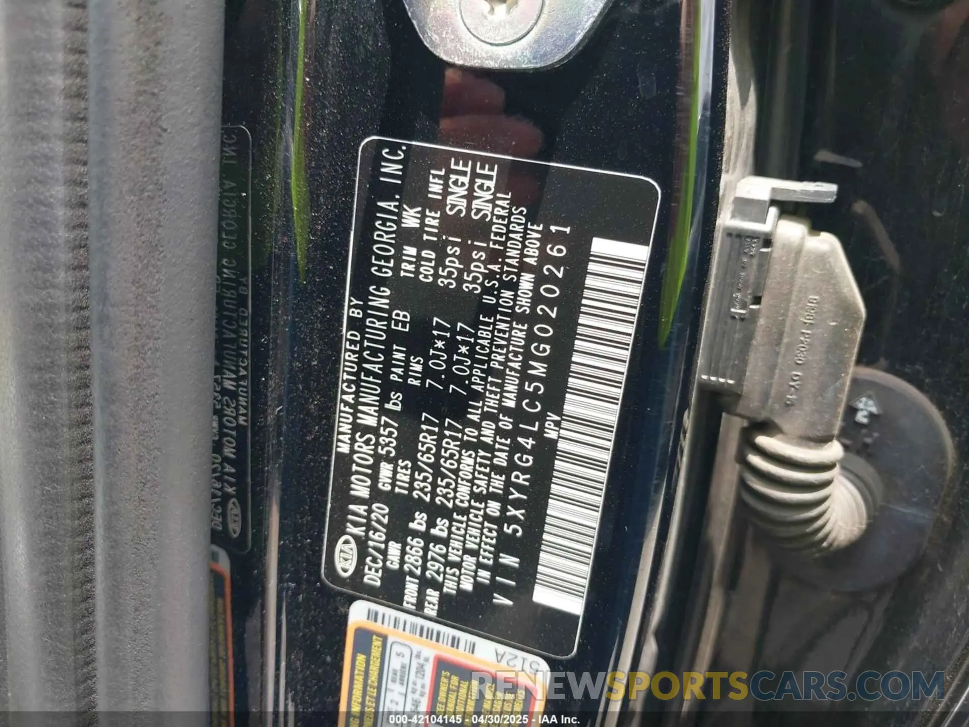 9 Photograph of a damaged car 5XYRG4LC5MG020261 KIA SORENTO 2021