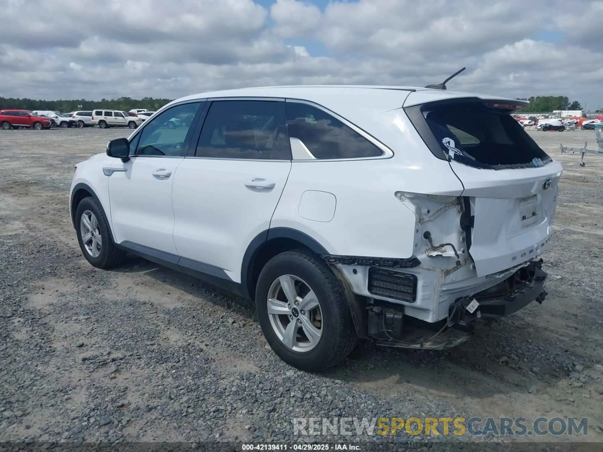 3 Photograph of a damaged car 5XYRG4LC6MG022343 KIA SORENTO 2021