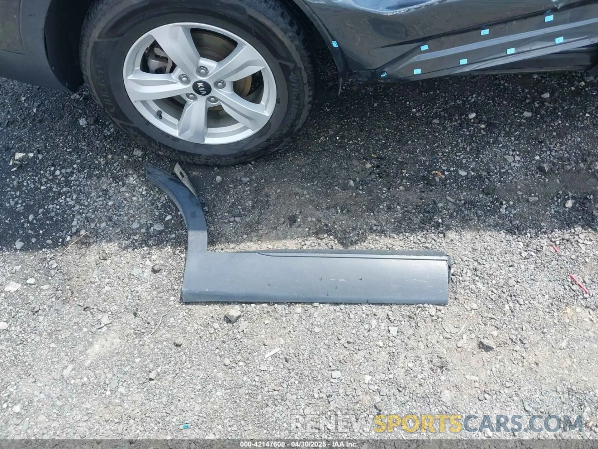 12 Photograph of a damaged car 5XYRG4LC7MG053164 KIA SORENTO 2021