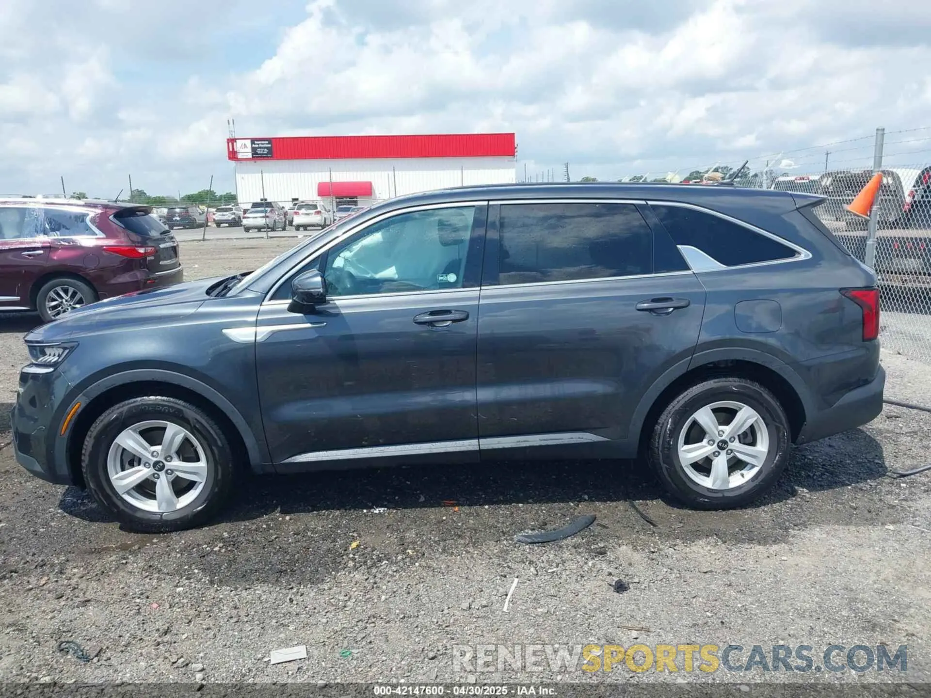 15 Photograph of a damaged car 5XYRG4LC7MG053164 KIA SORENTO 2021