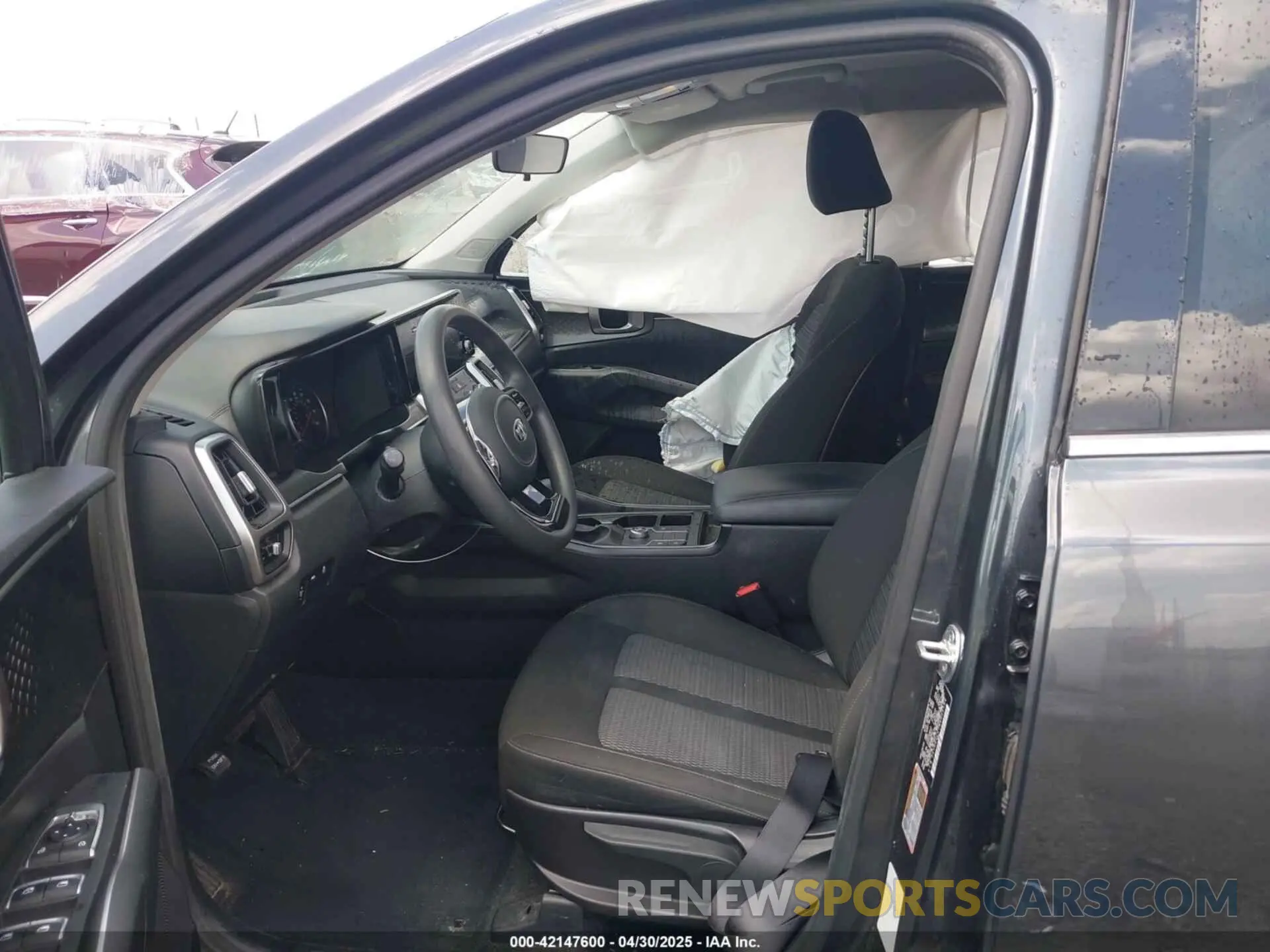 5 Photograph of a damaged car 5XYRG4LC7MG053164 KIA SORENTO 2021