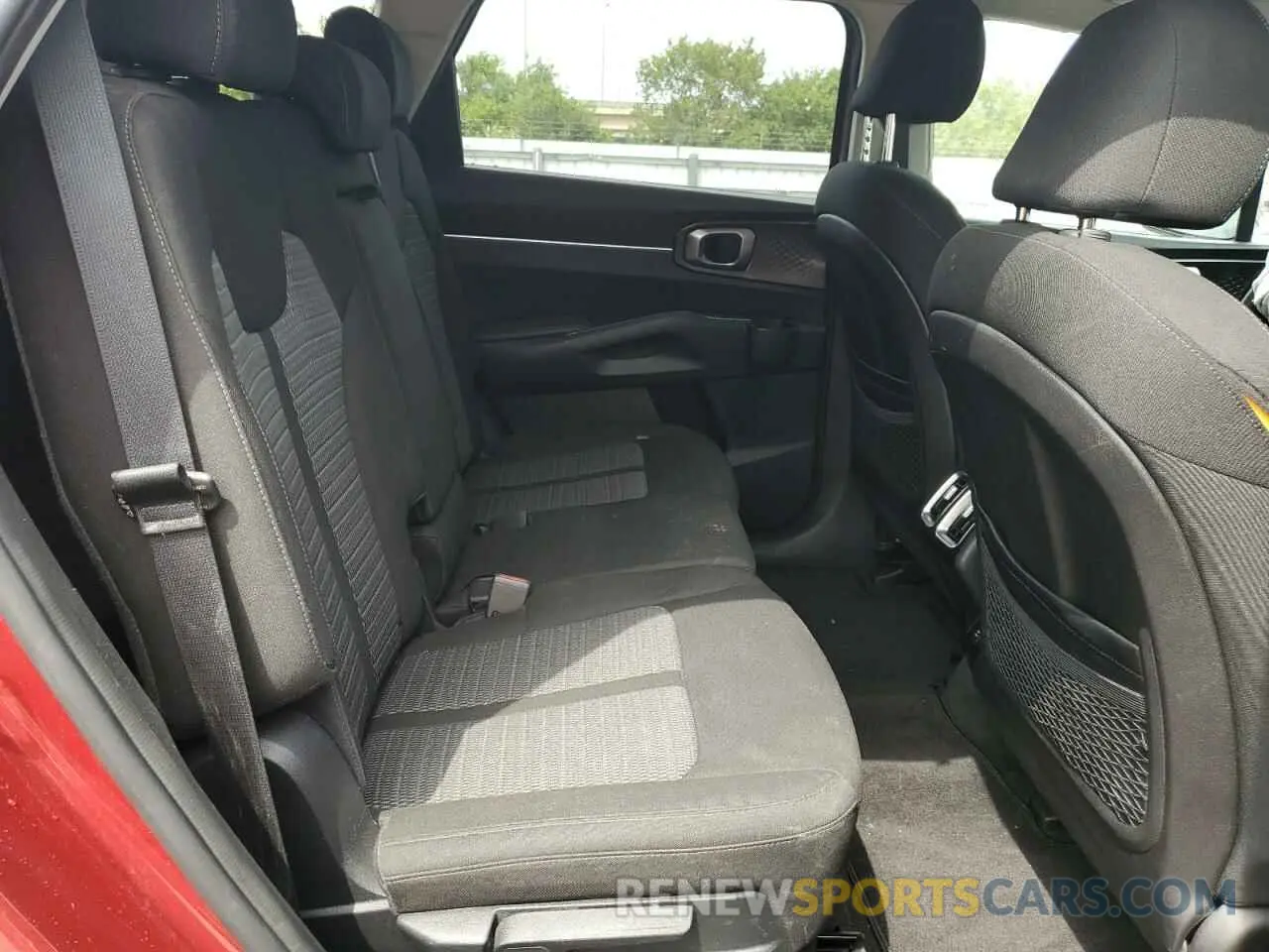 11 Photograph of a damaged car 5XYRG4LC8MG026085 KIA SORENTO 2021