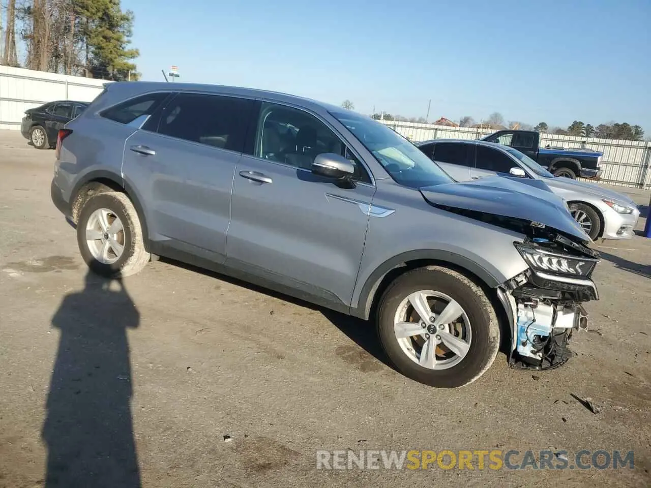 4 Photograph of a damaged car 5XYRG4LC9MG057426 KIA SORENTO 2021