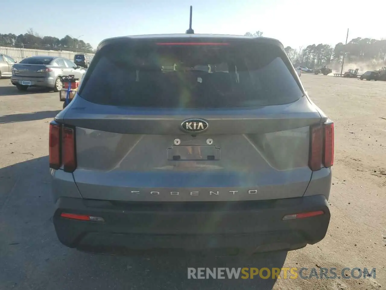 6 Photograph of a damaged car 5XYRG4LC9MG057426 KIA SORENTO 2021