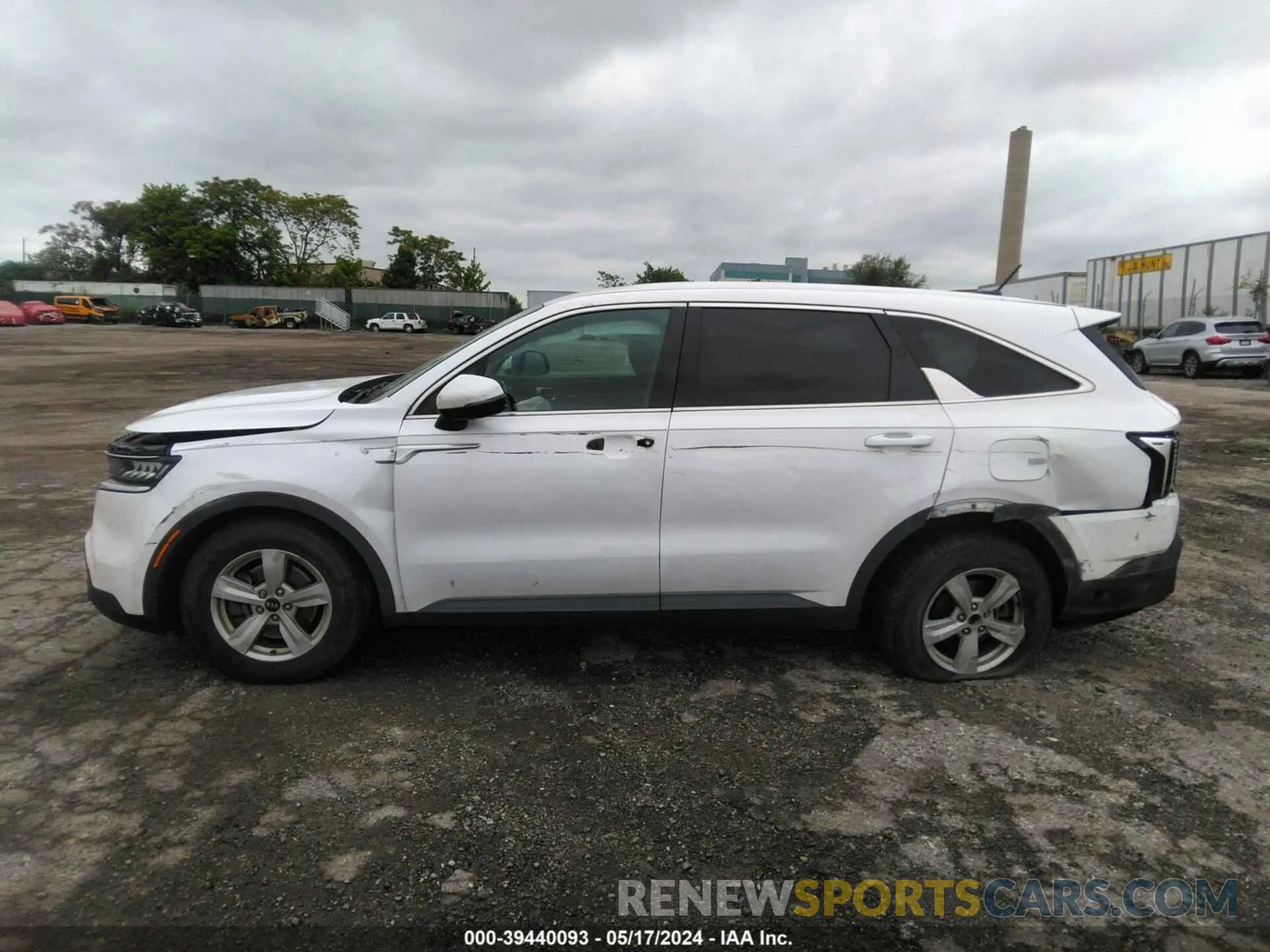 15 Photograph of a damaged car 5XYRG4LCXMG017520 KIA SORENTO 2021