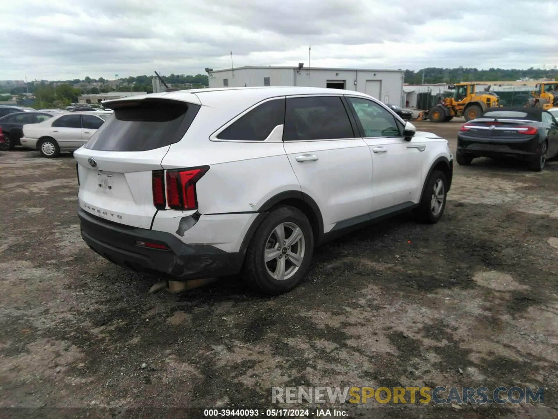 4 Photograph of a damaged car 5XYRG4LCXMG017520 KIA SORENTO 2021