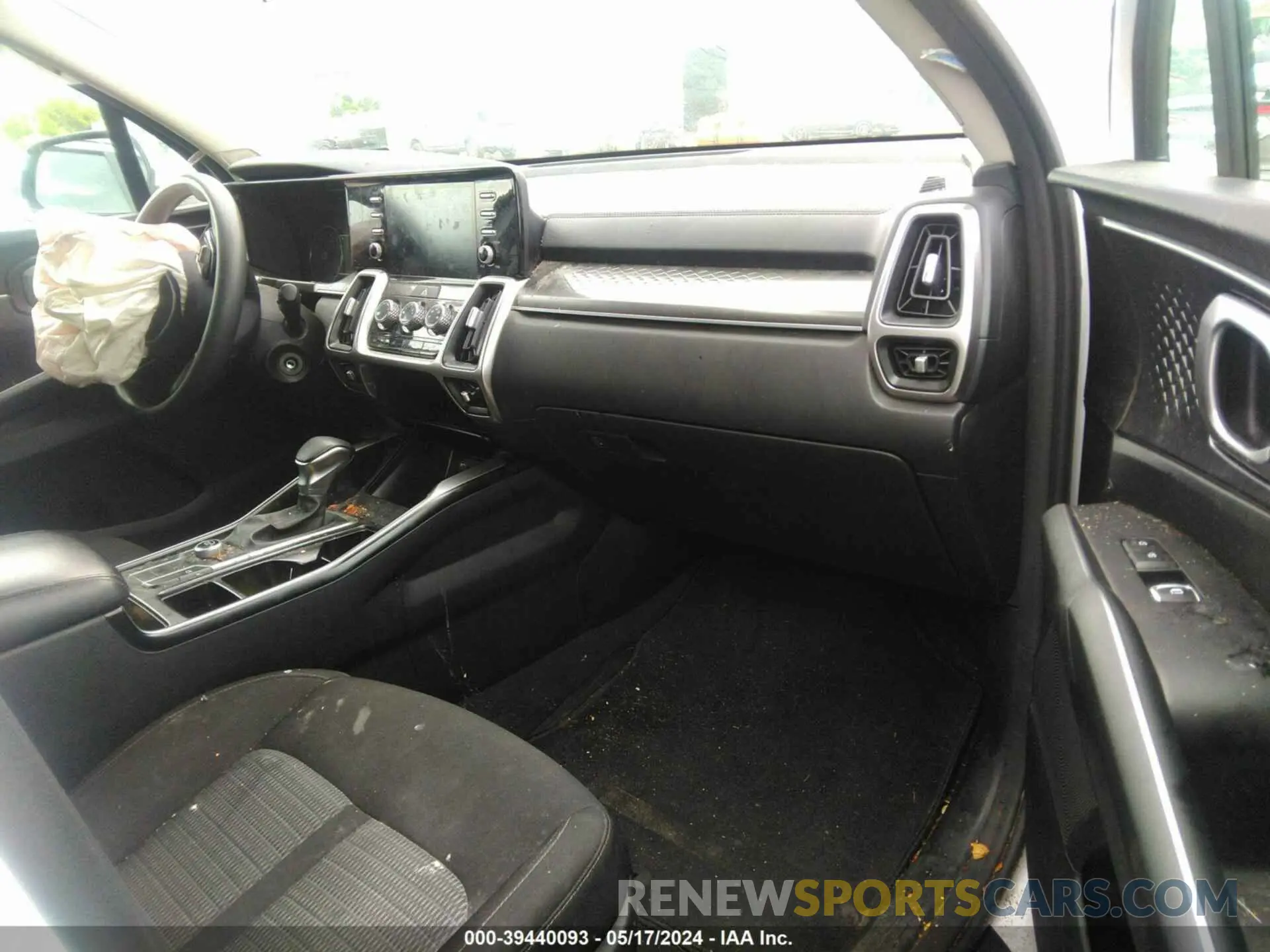 5 Photograph of a damaged car 5XYRG4LCXMG017520 KIA SORENTO 2021