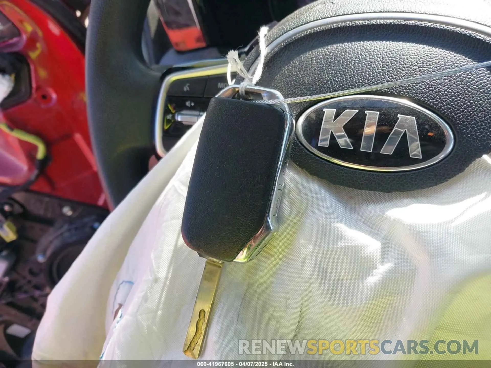 11 Photograph of a damaged car 5XYRG4LCXMG037993 KIA SORENTO 2021