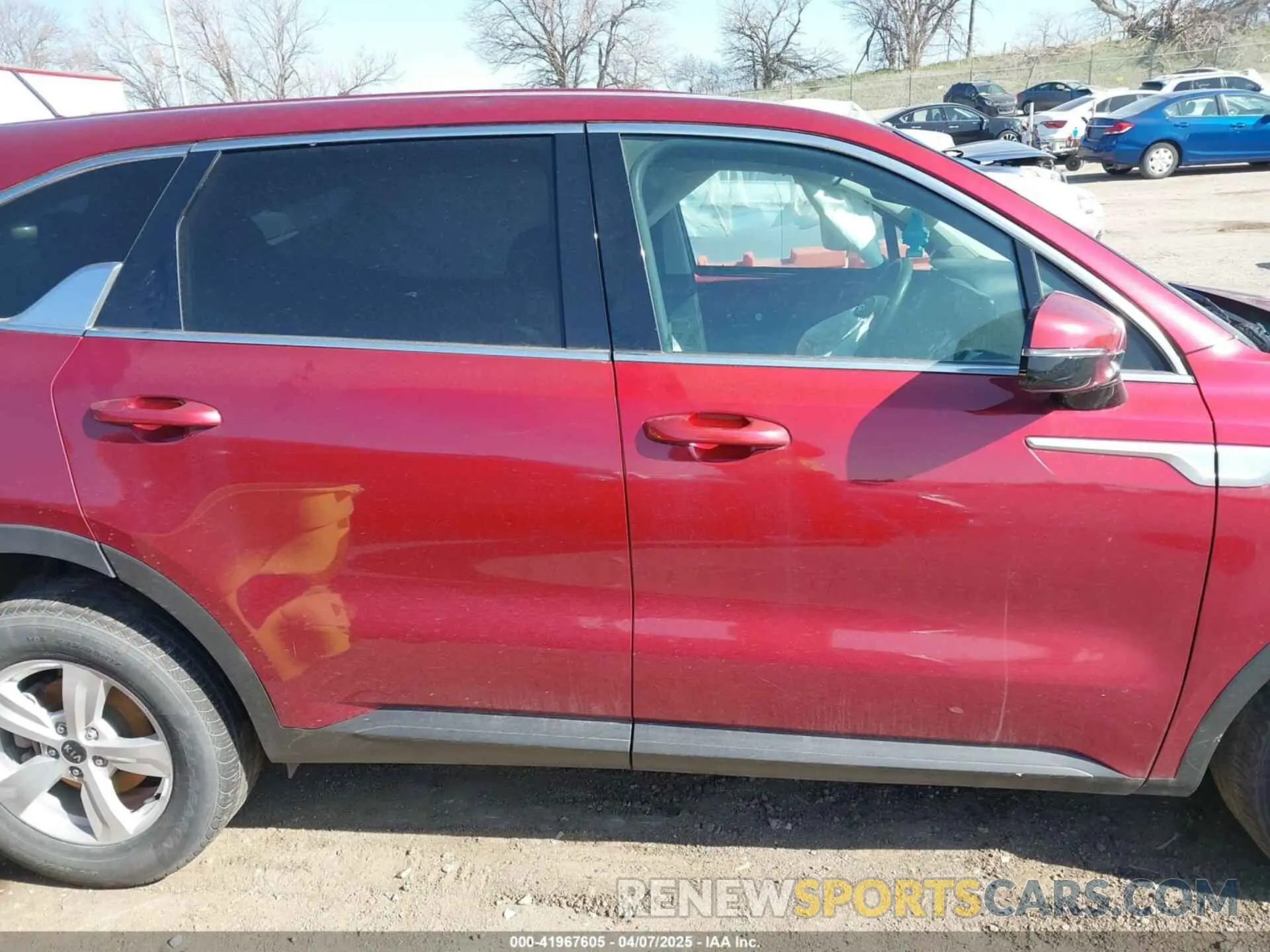 14 Photograph of a damaged car 5XYRG4LCXMG037993 KIA SORENTO 2021