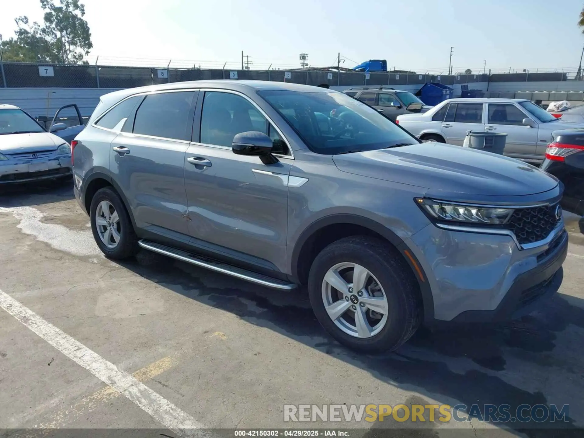 1 Photograph of a damaged car 5XYRGDLC2MG038877 KIA SORENTO 2021