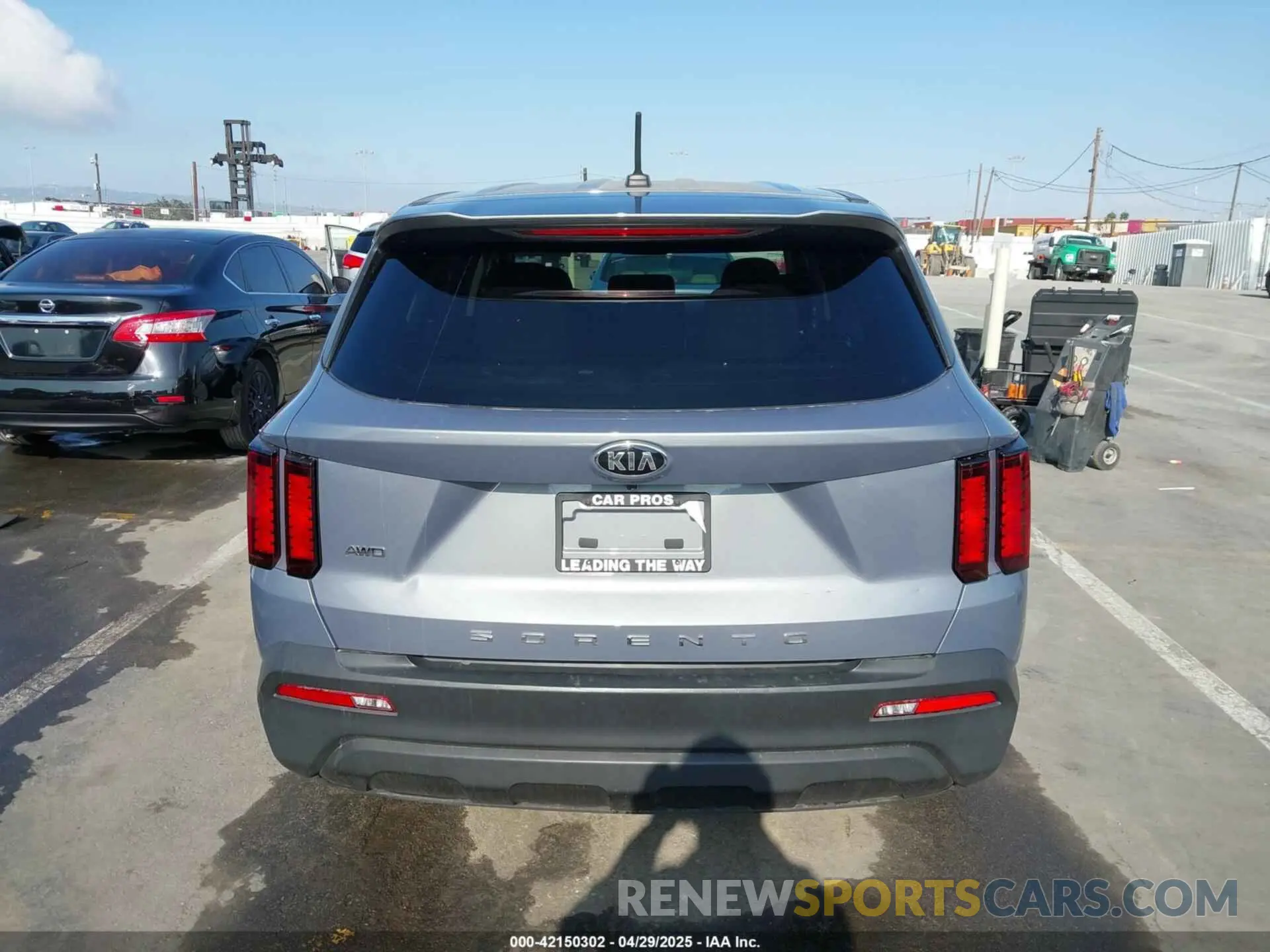 16 Photograph of a damaged car 5XYRGDLC2MG038877 KIA SORENTO 2021